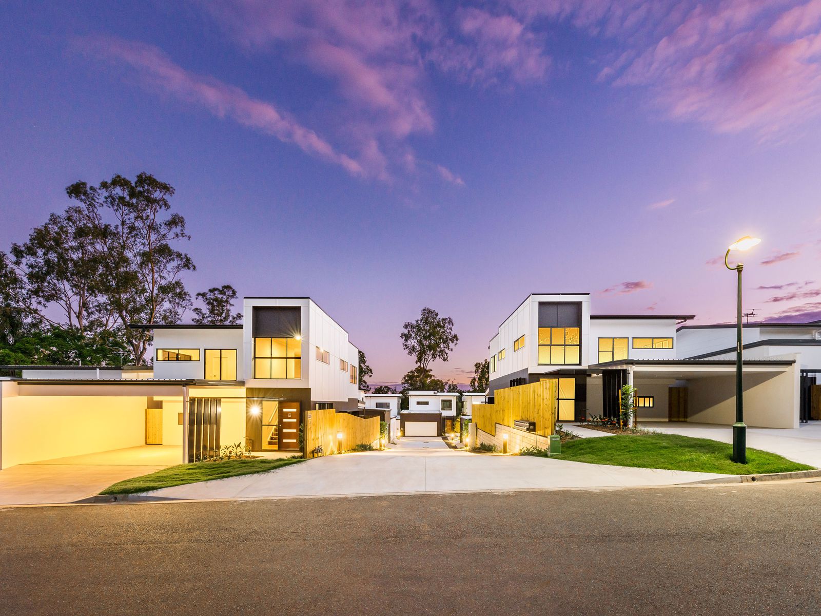 Warringah Grove — 13 freestanding townhouses in Everton Park